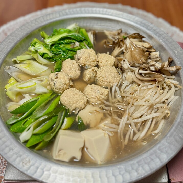 しじみ入り鶏団子ともやしと舞茸と…のやさしい☆塩鍋